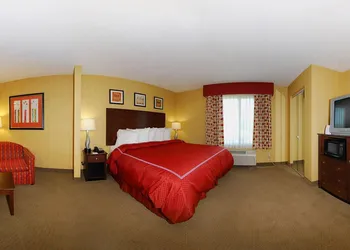 Quality Suites Stratford hotel thumbnail 8