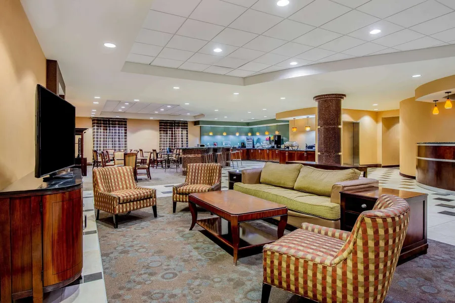 La Quinta Inn & Suites by Wyndham Bel Air/I-95 Exit 77A hotel detail image 2