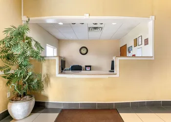 Econo Lodge Eutaw I-20 hotel thumbnail 2