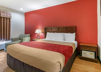 Econo Lodge Eutaw I-20 hotel thumbnail 3