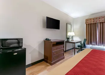 Econo Lodge Eutaw I-20 hotel thumbnail 4