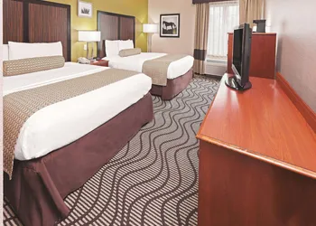 La Quinta Inn & Suites by Wyndham Corpus Christi Northwest hotel thumbnail 6
