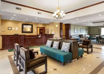 La Quinta Inn & Suites by Wyndham Lindale hotel thumbnail 3