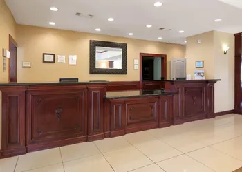 La Quinta Inn & Suites by Wyndham Lindale hotel thumbnail 4