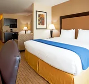 Holiday Inn Express Hotel & Suites Madison-Verona by IHG hotel detail image 3