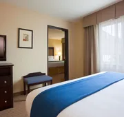 Holiday Inn Express Hotel & Suites Madison-Verona by IHG hotel detail image 4