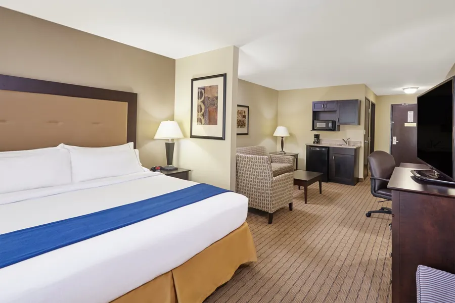 Holiday Inn Express Hotel & Suites Madison-Verona by IHG hotel detail image 6