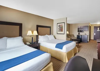 Holiday Inn Express Hotel & Suites Madison-Verona by IHG hotel thumbnail 8