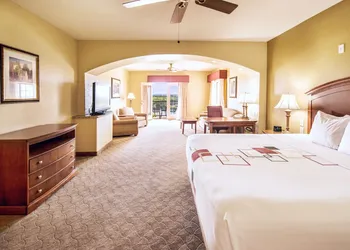 La Quinta Inn & Suites by Wyndham Marble Falls hotel thumbnail 7