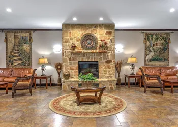 La Quinta Inn & Suites by Wyndham Marble Falls hotel thumbnail 4
