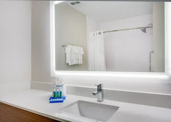 Holiday Inn Express & Suites Fleming Island by IHG hotel thumbnail 8