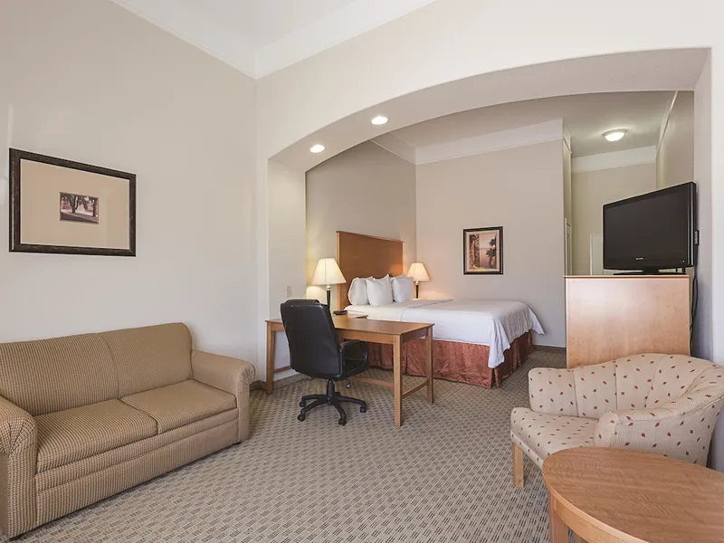 Baymont by Wyndham Brenham hotel detail image 6