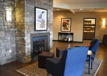 Comfort Inn and Suites Near Lake Guntersville hotel thumbnail 3
