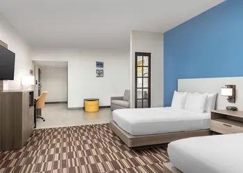 Comfort Suites Lake City hotel thumbnail 7