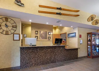 Comfort Suites Anchorage International Airport hotel thumbnail 2