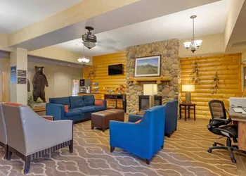 Comfort Suites Anchorage International Airport hotel thumbnail 3