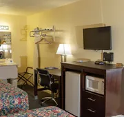 Americas Best Value Inn Chanute hotel detail image 7