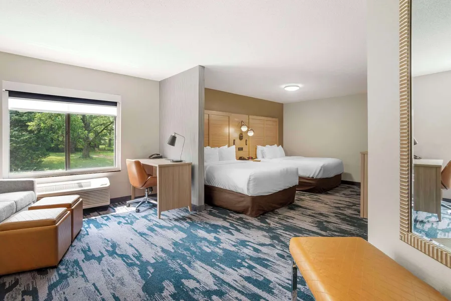 Comfort Suites At WestGate Mall hotel detail image 6