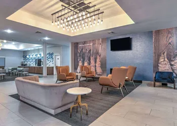 La Quinta Inn & Suites by Wyndham Decatur hotel thumbnail 3