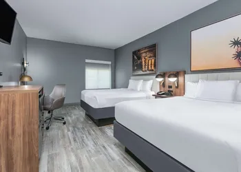 La Quinta Inn & Suites by Wyndham Decatur hotel thumbnail 7