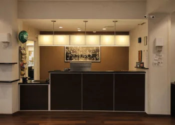 Express Inn & Suites hotel thumbnail 2