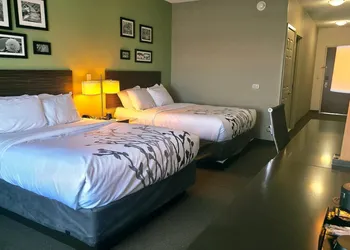 Express Inn & Suites hotel thumbnail 5