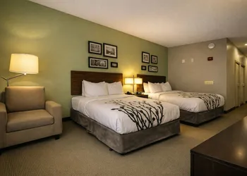 Express Inn & Suites hotel thumbnail 7