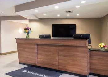Wyndham Noblesville hotel thumbnail 2