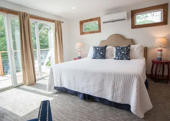 Linekin Bay Resort hotel thumbnail 8