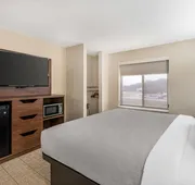 Quality Inn & Suites Rockport - Owensboro North (GOLD AWARD WINNER) hotel detail image 4