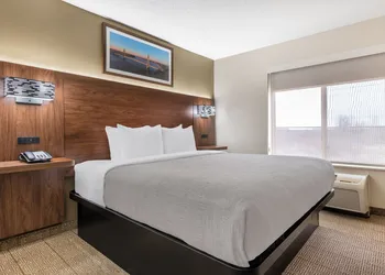 Quality Inn & Suites Rockport - Owensboro North (GOLD AWARD WINNER) hotel thumbnail 8