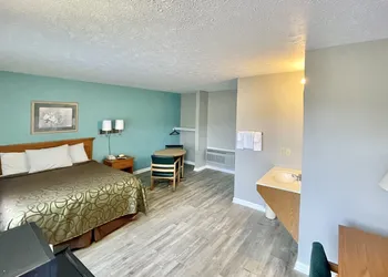 Overton Motel Livingston hotel thumbnail 5