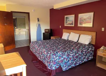 Western Inn Express hotel thumbnail 3