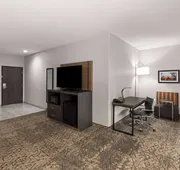 La Quinta Inn & Suites by Wyndham McAlester hotel detail image 4