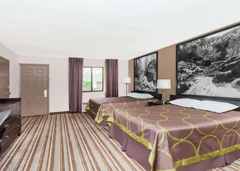 Super 8 by Wyndham Monteagle TN hotel thumbnail 8