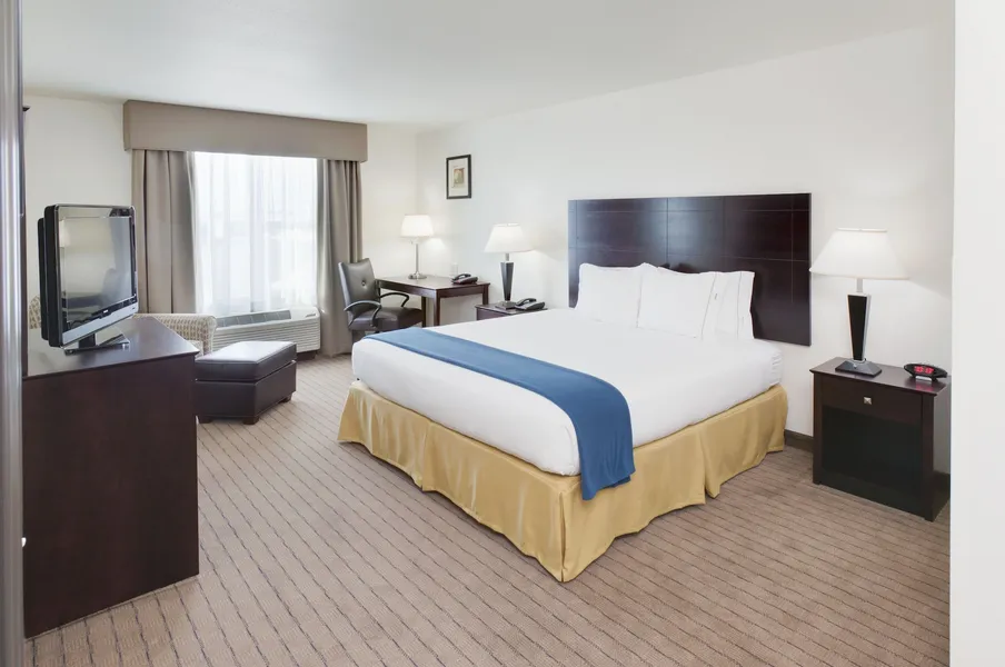 Holiday Inn Express & Suites Omaha I-80 by IHG hotel detail image 2