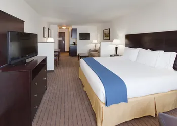Holiday Inn Express & Suites Omaha I-80 by IHG hotel thumbnail 7