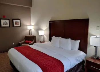 Comfort Inn & Suites Marianna I-10 hotel thumbnail 6
