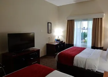 Comfort Inn & Suites Marianna I-10 hotel thumbnail 8