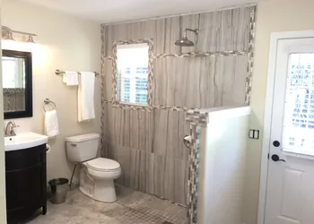 Aarons Cottage hotel thumbnail 5