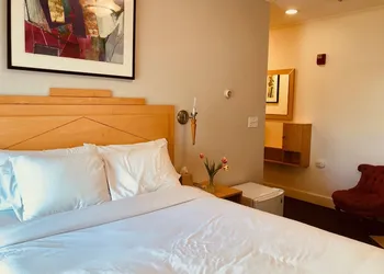 Enzo hotel thumbnail 6
