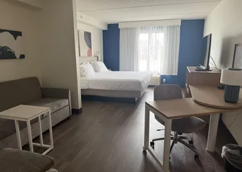 Spark by Hilton Woodbridge hotel thumbnail 6