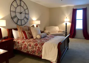 Ophelias Restaurant & Inn hotel thumbnail 2