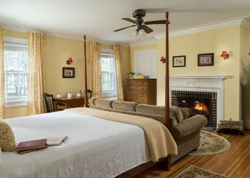 The Four Chimneys Inn hotel thumbnail 7
