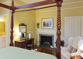 The Lily Inn hotel thumbnail 3