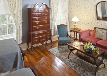 The Lily Inn hotel thumbnail 5