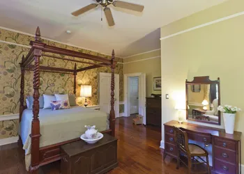 The Lily Inn hotel thumbnail 7