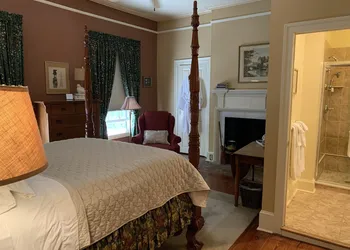 The Lily Inn hotel thumbnail 8