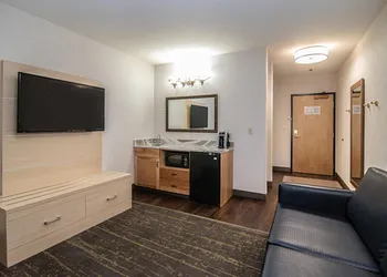 Holiday Inn Express Kalispell by IHG hotel thumbnail 3