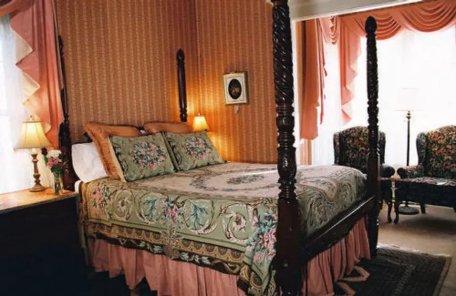 Isaiah Jones Homestead Bed & Breakfast hotel detail image 6